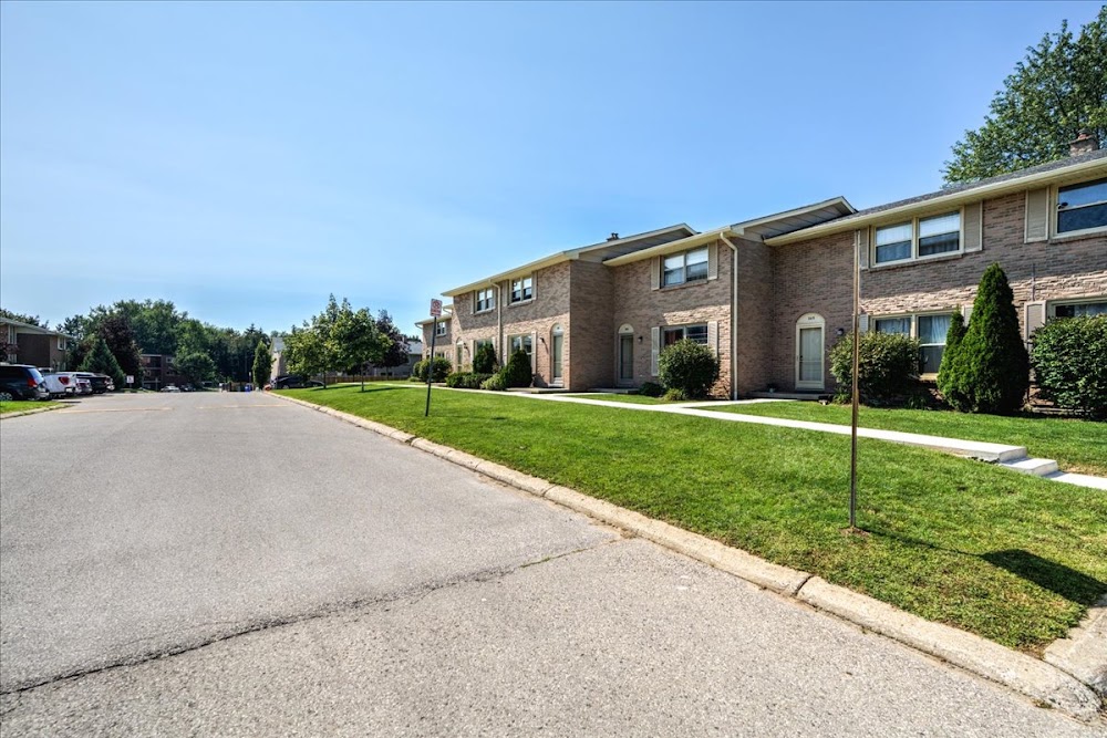 Blackacres Blvd Townhomes